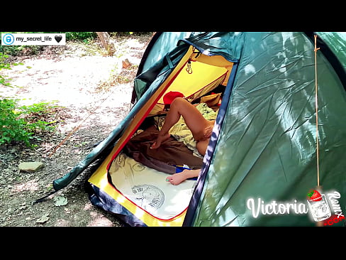 ❤️ ຖ່າຍໃນກ້ອງຖ່າຍຮູບ Passionate jerk off Stranger in a tent ❤ ໜັງໂປ້ພາສາລັດເຊຍ ຢູ່ພວກເຮົາ ❌️